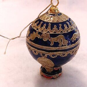 Montgolfière-style hot air balloon